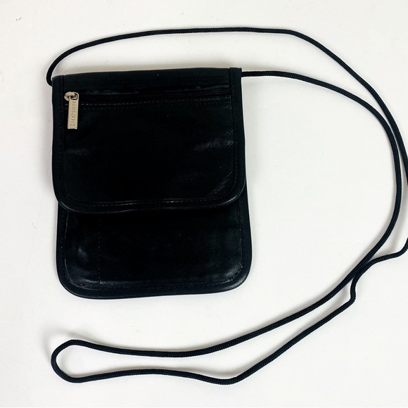 Brookstone Black Leather Passport Travel Crossbody/Belt Organizer 7” x 5.5” - Picture 1 of 4